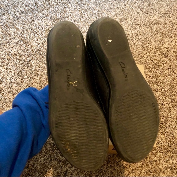 Clarks Black Shoes - Picture 4 of 4
